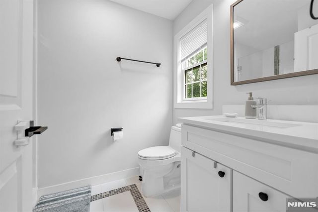 526 Track Lane, River Vale, NJ 07675