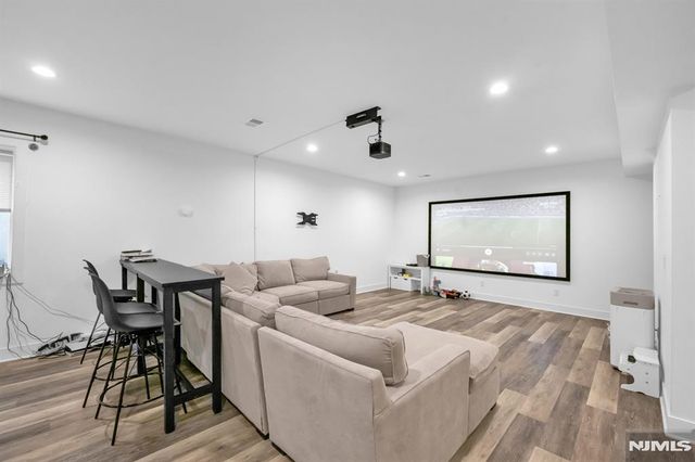 526 Track Lane, River Vale, NJ 07675