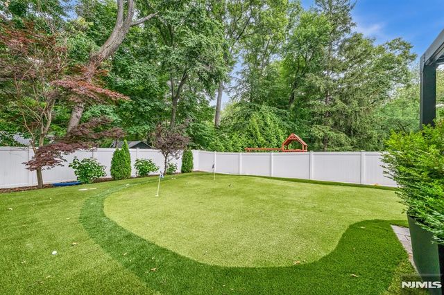 526 Track Lane, River Vale, NJ 07675