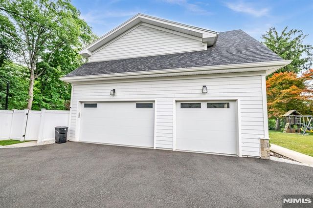 526 Track Lane, River Vale, NJ 07675