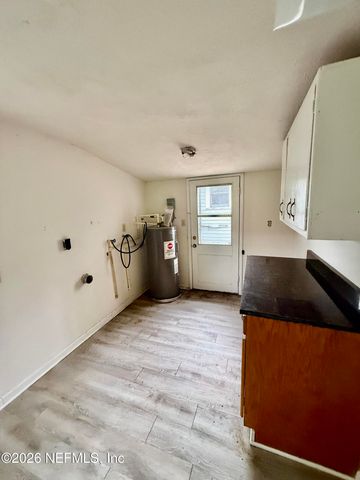 7330 ELWOOD Avenue, Jacksonville, FL 32208