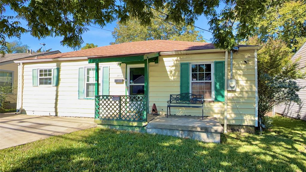 3515 W Clarendon Drive, Dallas, TX 75211