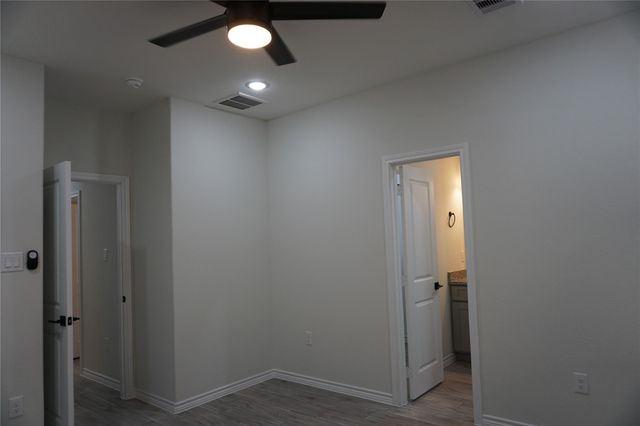 9866 Arbor Oak, Willis, TX 77318