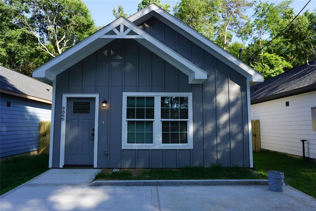 9866 Arbor Oak, Willis, TX 77318