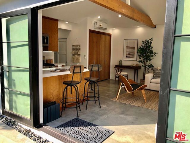 4217 Irvine Avenue, Studio City (los Angeles), CA 91604