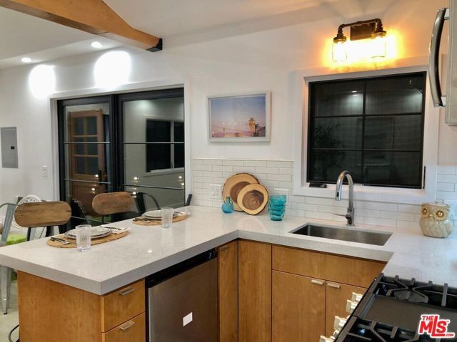4217 Irvine Avenue, Studio City (los Angeles), CA 91604