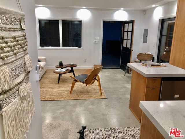 4217 Irvine Avenue, Studio City (los Angeles), CA 91604