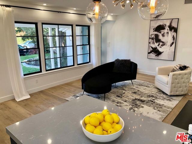 4217 Irvine Avenue, Studio City (los Angeles), CA 91604