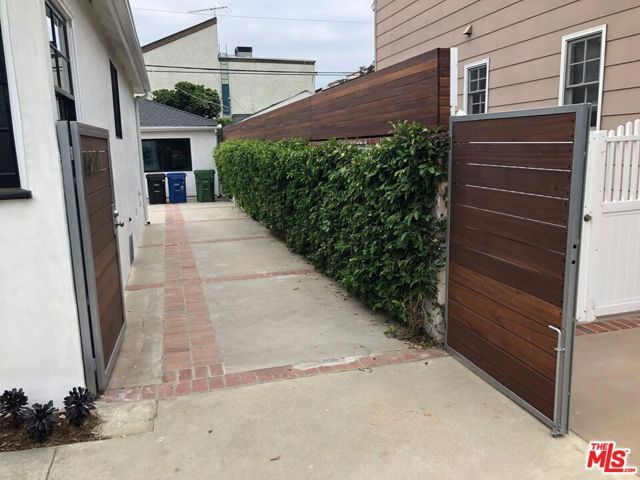 4217 Irvine Avenue, Studio City (los Angeles), CA 91604