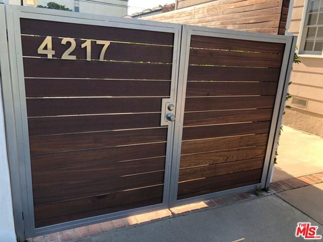 4217 Irvine Avenue, Studio City (los Angeles), CA 91604