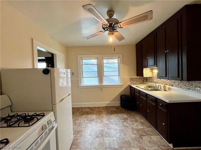 1301 Spring Road, Cleveland, OH 44109