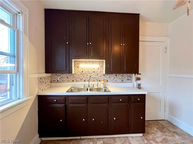 1301 Spring Road, Cleveland, OH 44109