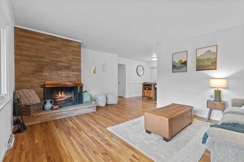 8106 Vincent Avenue S, Bloomington, MN 55431 — exterior