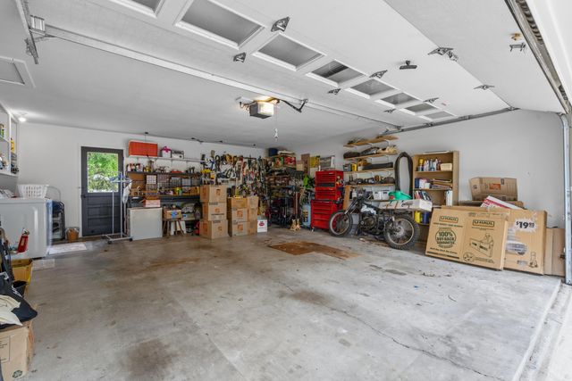 372 Greenbrier Lane, Hollister, MO 65672