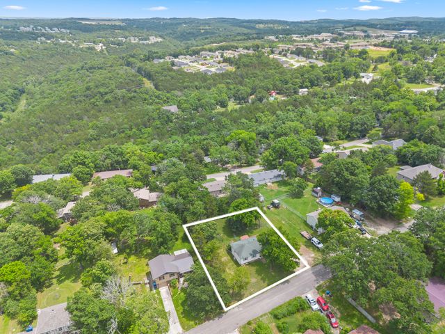 372 Greenbrier Lane, Hollister, MO 65672