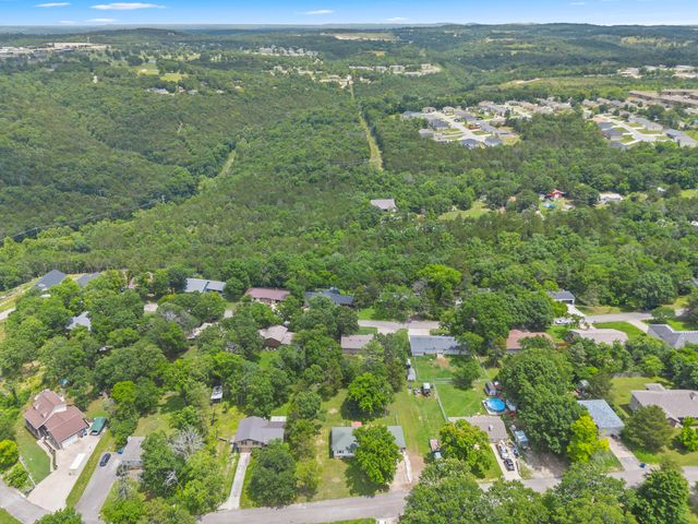 372 Greenbrier Lane, Hollister, MO 65672