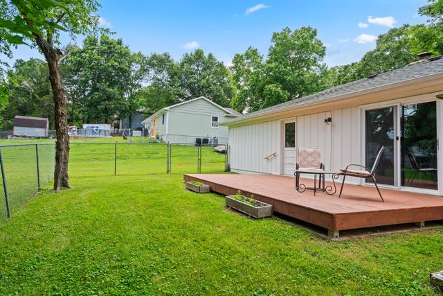 372 Greenbrier Lane, Hollister, MO 65672