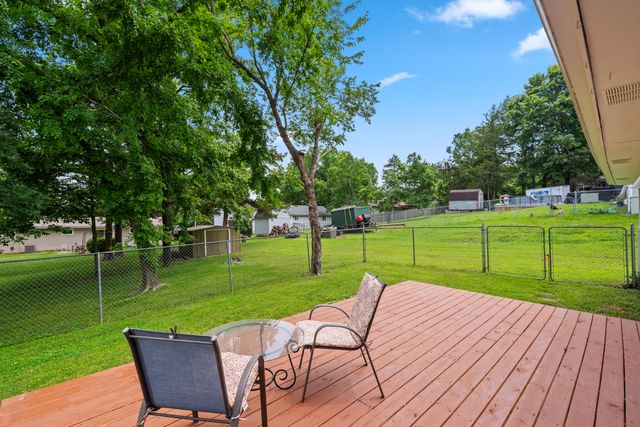 372 Greenbrier Lane, Hollister, MO 65672