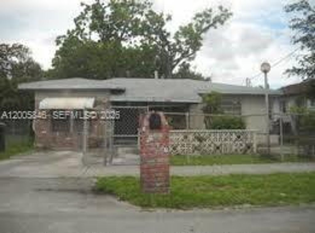 4621 SW 22nd St, West Park, FL 33023