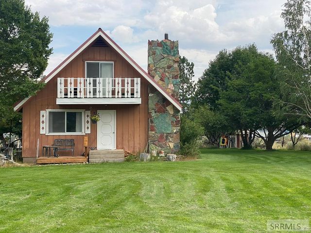 24707 Hwy 93, Challis, ID 83226