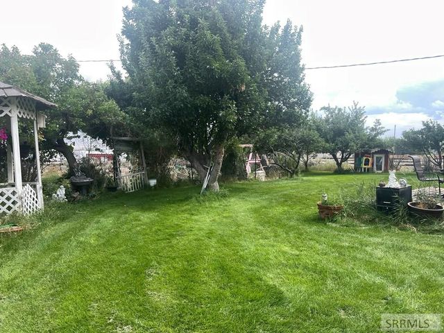 24707 Hwy 93, Challis, ID 83226