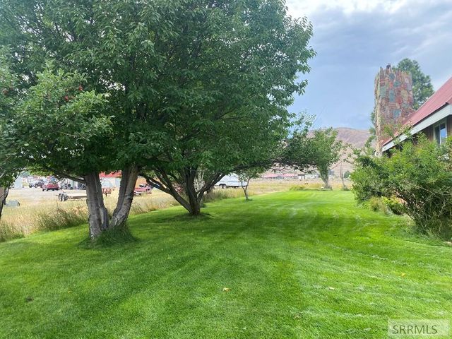 24707 Hwy 93, Challis, ID 83226