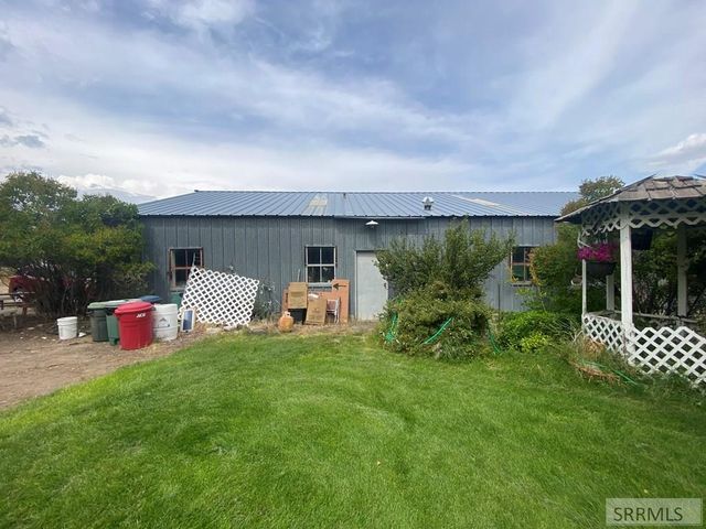 24707 Hwy 93, Challis, ID 83226