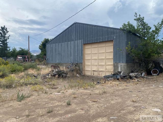 24707 Hwy 93, Challis, ID 83226