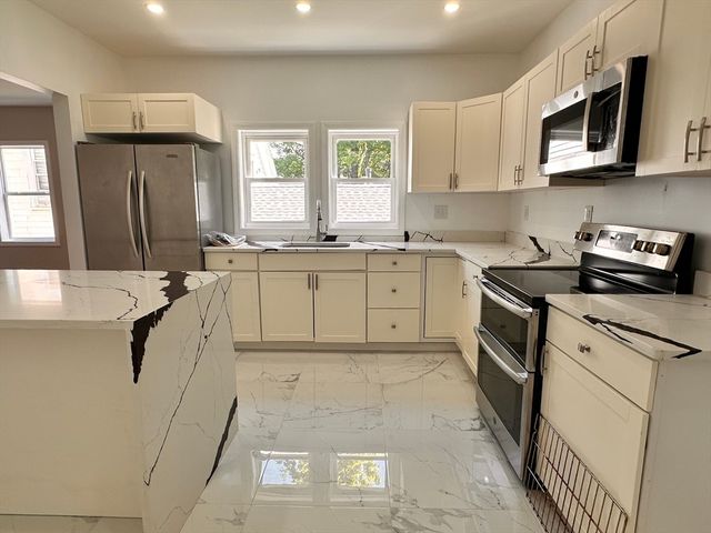 524 Howard St 2, Lawrence, MA 01841