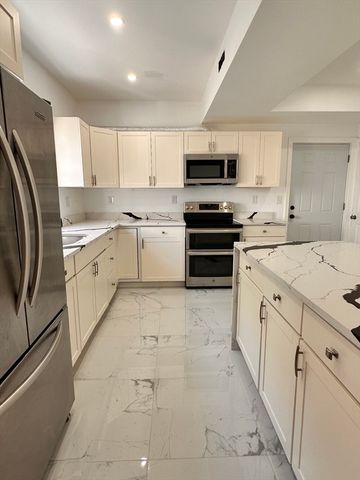 524 Howard St 2, Lawrence, MA 01841