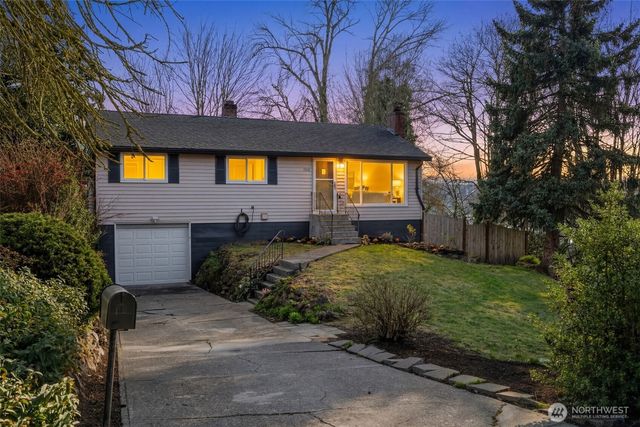 3810 S Sunny View Drive, Seattle, WA 98118