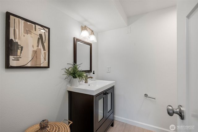 3810 S Sunny View Drive, Seattle, WA 98118