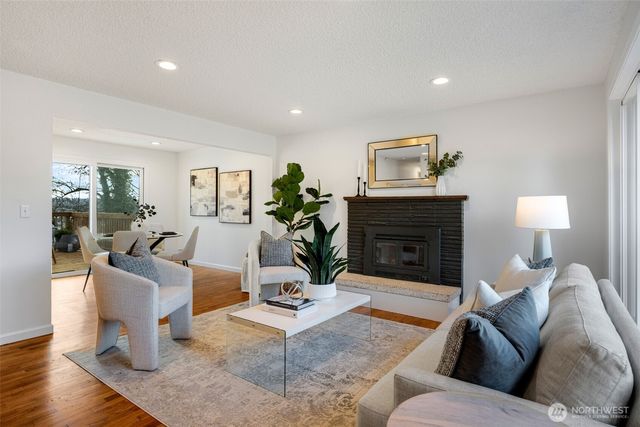 3810 S Sunny View Drive, Seattle, WA 98118