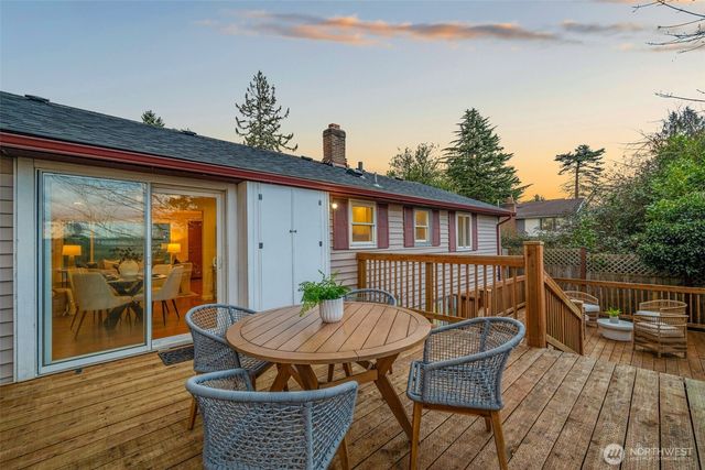 3810 S Sunny View Drive, Seattle, WA 98118