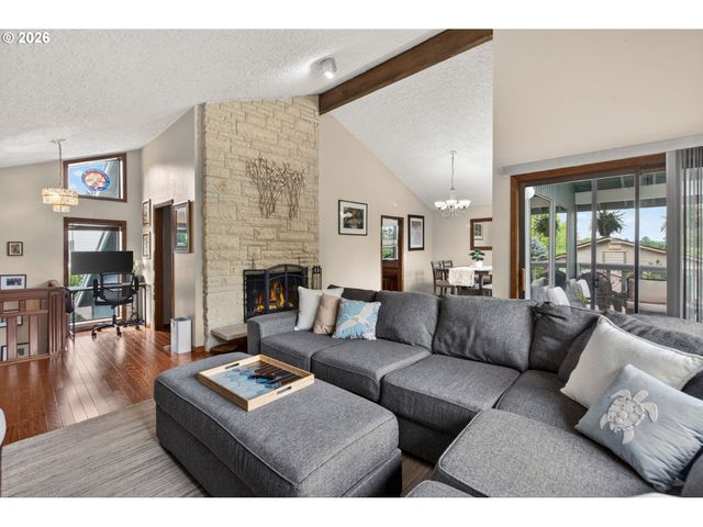 3138 Ne 158TH Ave, Portland, OR 97230