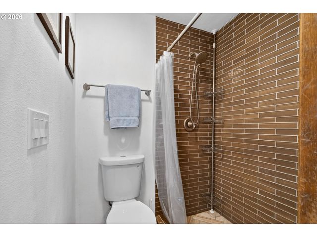 3138 Ne 158TH Ave, Portland, OR 97230