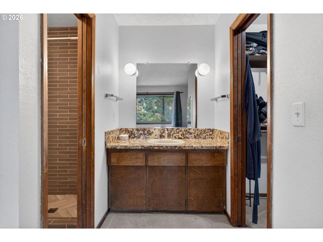 3138 Ne 158TH Ave, Portland, OR 97230
