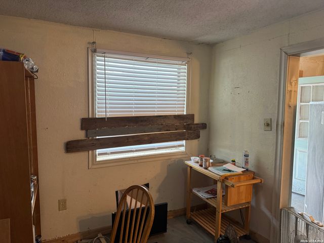 424 Babcock Rd., San Antonio, TX 78201