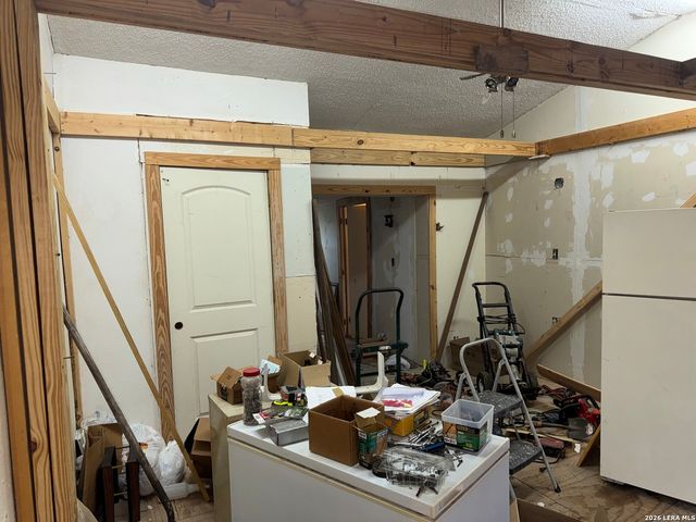 424 Babcock Rd., San Antonio, TX 78201