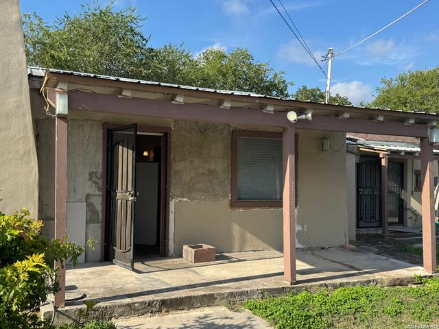 424 Babcock Rd., San Antonio, TX 78201