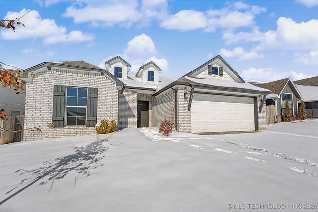 2912 W Charlotte Street, Broken Arrow, OK 74011