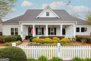 502 Navan Lane, Statham, GA 30666