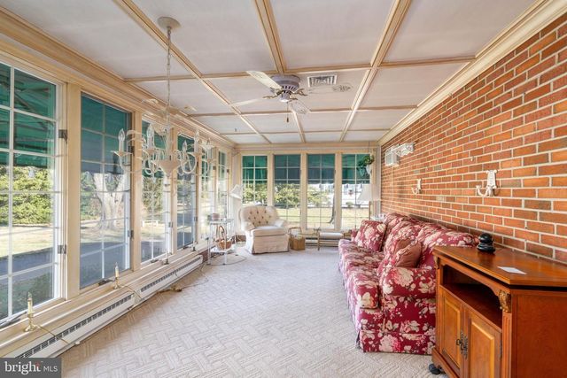 19 MIDDLE RD, Hammonton, NJ 08037