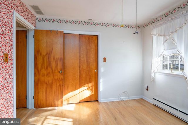 19 MIDDLE RD, Hammonton, NJ 08037