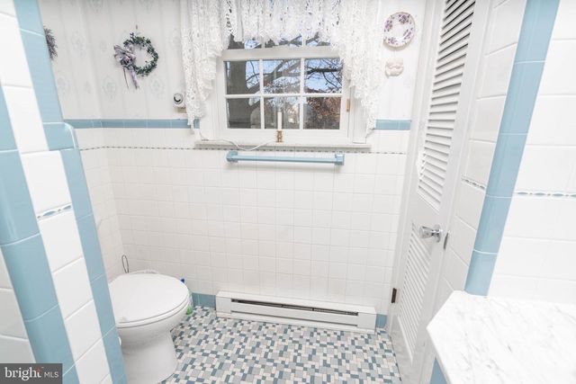 19 MIDDLE RD, Hammonton, NJ 08037