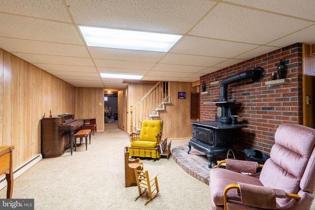 19 MIDDLE RD, Hammonton, NJ 08037