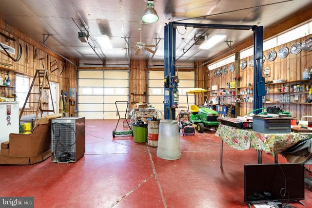 19 MIDDLE RD, Hammonton, NJ 08037