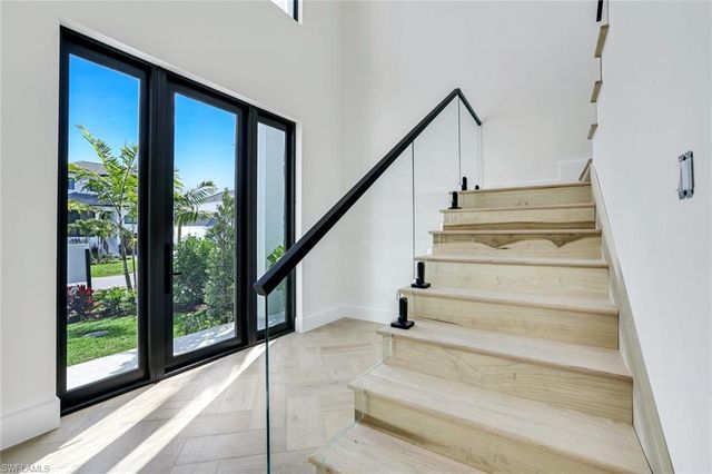 513 92nd AVE N, Naples, FL 34108