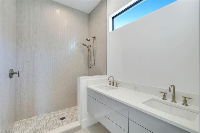 513 92nd AVE N, Naples, FL 34108