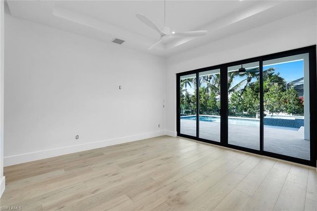 513 92nd AVE N, Naples, FL 34108